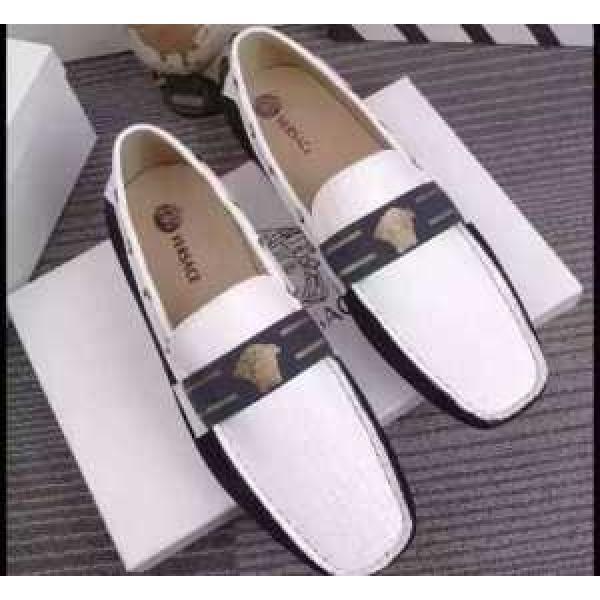 大好評♪ 2026 ヴェルサーチ VERSACE カジュアルシューズ 3色可選