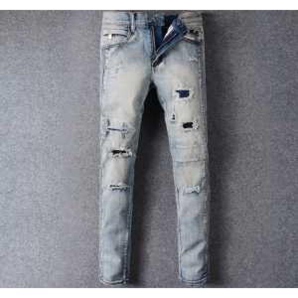 モデル愛用 バルマンBALMAIN  値段も手頃なジーンズ