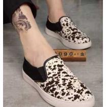 追跡付/関税無 2026 プラダ PRADA スリップオン 2色可選