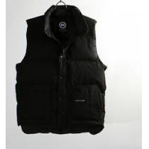 存在感あるアイテム　　CANADA GOOSE/カナダグース　滑らかな質感ダウンジャケット.