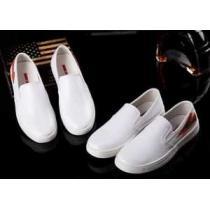 希少 2026 プラダ PRADA スニーカー 2色可選