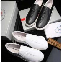 海外セレブ定番愛用 2026 プラダ PRADA フラットシューズ  2色可選