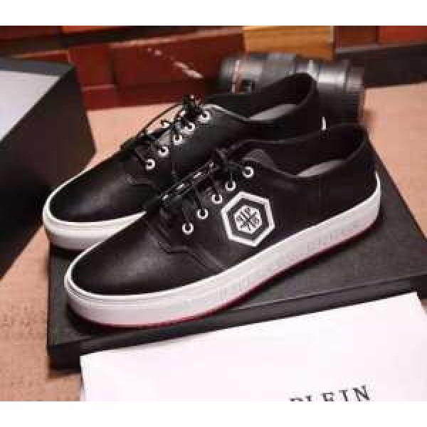 耐久性に優れ 2026 フィリッププレイン PHILIPP PLEIN フラットシューズ
