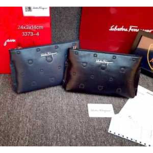 数に限りがある 2026 サルヴァトーレフェラガモ FERRAGAMO ポーチ 2色可選 3373-4.117.
