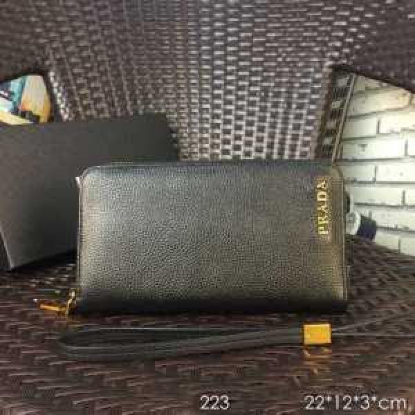 スタイルアップ効果  2026 プラダ PRADA ポーチ 223.57.