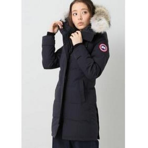 大胆な個性的なスタイル　カナダグース コピー 激安　Canada Goose  柔らかな印象を与えるダウンジャケット.