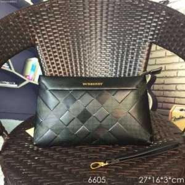 2026 【激安】  バーバリー BURBERRY ポーチ 6605.47.