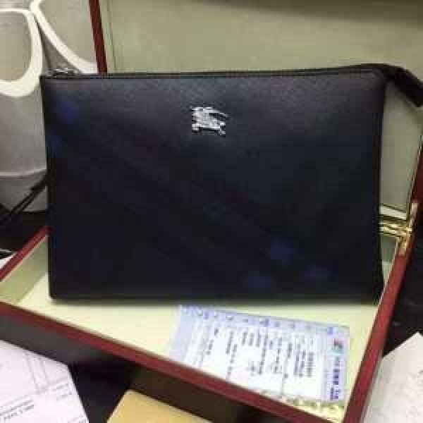 2026 格安！ バーバリーBURBERRY  ポーチ 8103.47.