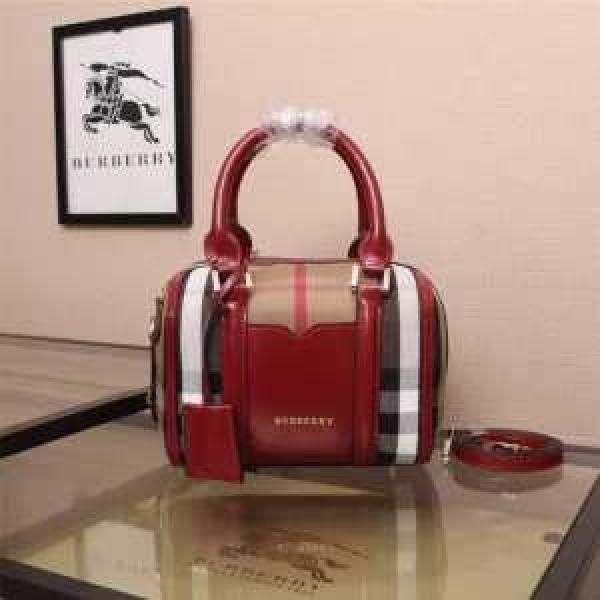 抜群の雰囲気が作れる! 2026 バーバリー BURBERRY 手持ち&amp;ショルダー掛け 3色可選 38008.48..48.