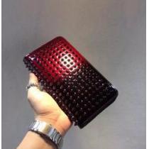 ファッション性があるChristian Louboutin クリスチャン ルブタンコピー 美しいスタッズ長財布  ..473.