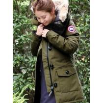上品上質　CANADA GOOSE　防寒性を高めたダウンジャケット.