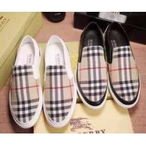 超レア 2026 バーバリー BURBERRY スリップオン 2色可選