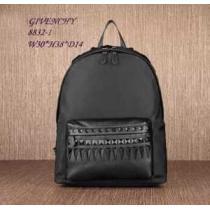 最旬アイテム  ジバンシー GIVENCHY 統一感のあるバックパック 8832-1.91.