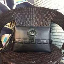 ムダな装飾を排したデザイン 2026 ヴェルサーチVERSACE  ビジネスケース 555.82.