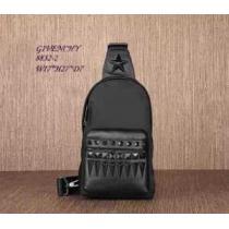 SALE!今季 ジバンシーコピーGIVENCHY  大容量なショルダーバッグ8832-2.91.