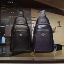 お買得 2026 ヴェルサーチ VERSACE 斜め掛けバッグ 2色可選 1014.82.
