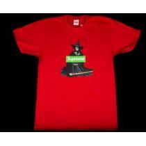 程よいサイズ感があるSupreme アンダーカバーウィッチ Tシャツ  .