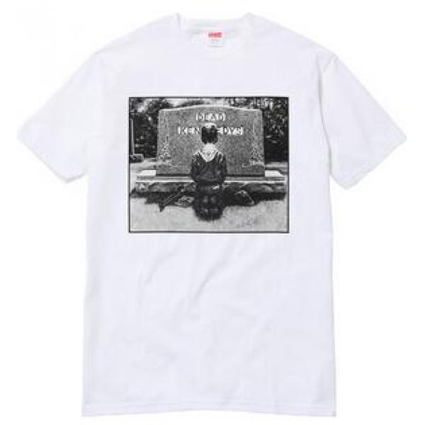人気販売するシュプリーム コピー　軽快な着用感があるＴシャツ  .