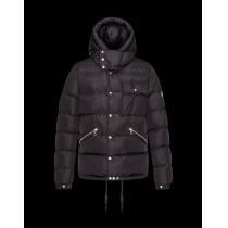 完売品！2026秋冬 モンクレールMONCLER  ダウンジャケットふわふわな感触
