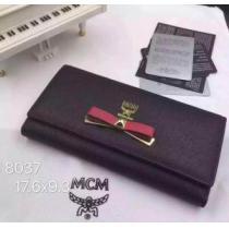 セール中 エムシーエム コピー 立体感のあるレディース財布.520.
