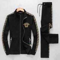 ヴェルサーチ VERSACE 愛らしさ抜群！ ジャージセット