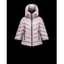 モンクレール MONCLER 2026秋冬 海外セレブ愛用 ダウンジャケット厳しい寒さに耐える