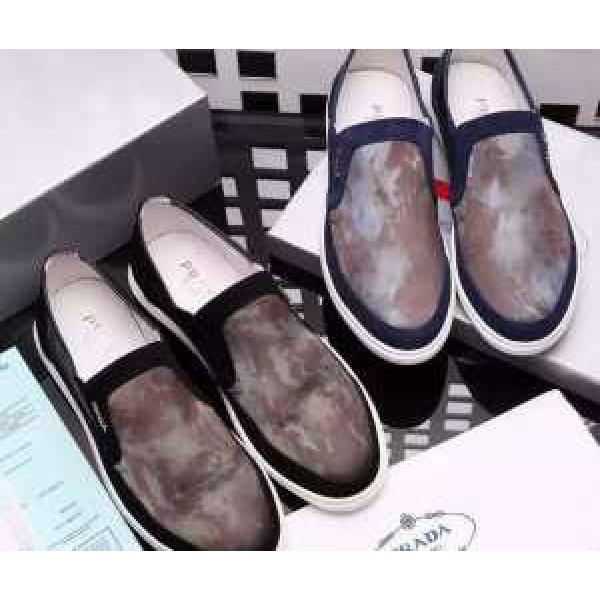 大人キレイに仕立てる 2026秋冬 プラダ PRADA スリップオン 2色可選