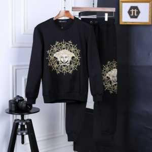 大絶賛！ 2026秋冬 ヴェルサーチ VERSACE 上下セット