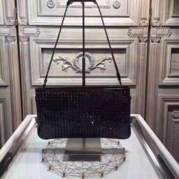 2026秋冬 クリスチャンルブタン Christian Louboutinポップ  ショルダーバッグ.96.