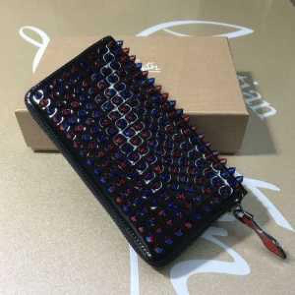 2026秋冬 絶大な人気を誇るクリスチャンルブタン Christian Louboutin 財布.473.