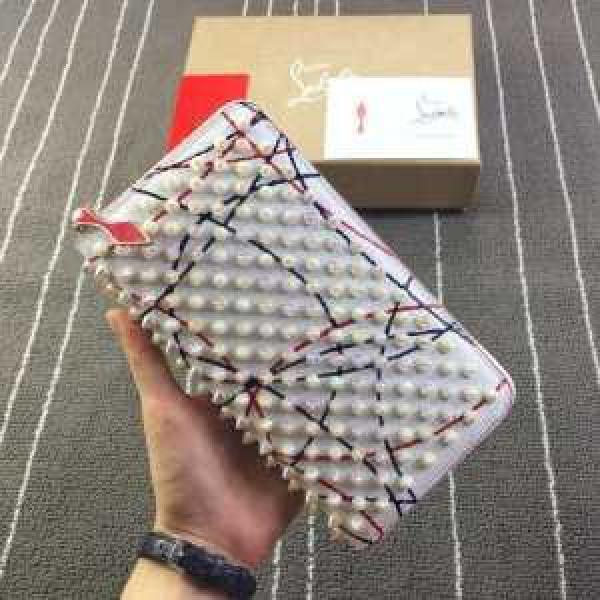 上質 大人気クリスチャンルブタンChristian Louboutin 実用性抜群の財布.473.