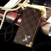 【人気ブログ掲載】 2026秋冬 ルイ ヴィトン LOUIS VUITTON iphone7 plus ケース カバー 3色可選.436.