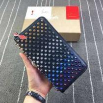 モデル愛用 クリスチャンルブタン Christian Louboutin デザインが抜群の財布.473.