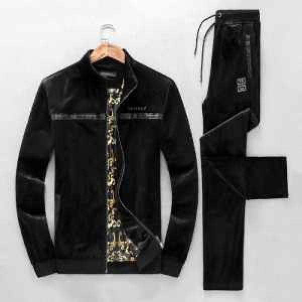 お洒落に魅せる新品 ジバンシーコピー GIVENCHY カジュアル感ある上下セット