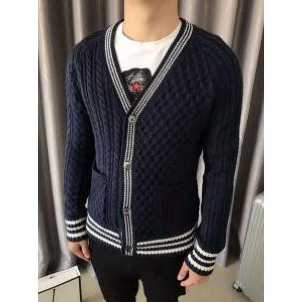 新作 魅惑  トムブラウンTHOM BROWNE 高い保温性あるセーター