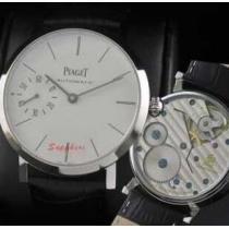 シンプルな機能美のPIAGET ピアジェ　風防性のある手巻き 機械式メンズ腕時計..185.
