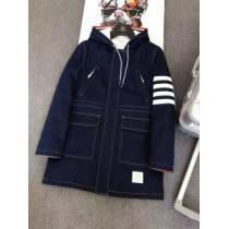 2026-17新作  トムブラウンTHOM BROWNE 大好評♪ ダウンジャケット