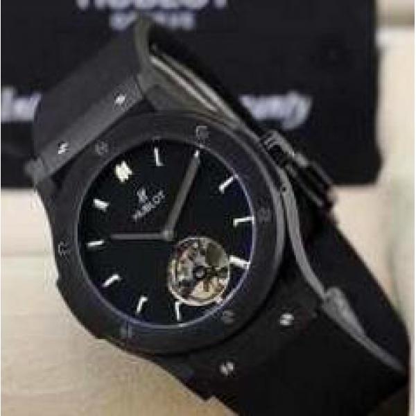 親和性の高い HUBLOT ウブロ 優れた耐性を備える腕時計　完売品..178.