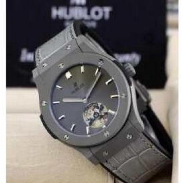 機能性や使い勝手に HUBLOT ウブロ　エレガントな雰囲気がある腕時計. .178.
