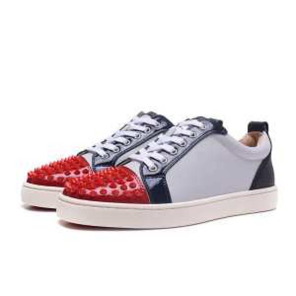 値下げ！2026クリスチャンルブタン Christian Louboutin フラットシューズ