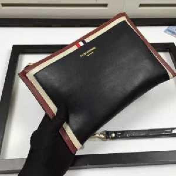 ファッション 人気  トムブラウン THOM BROWNE 丈夫で機能的なセカンドバッグ.488.