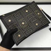 めちゃくちゃお得 2026春夏 ヴェルサーチ VERSACE セカンドバッグ.82.