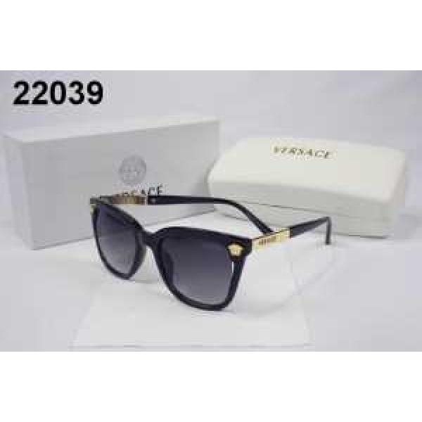 大人の個性を。2026春夏 ヴェルサーチ VERSACE サングラス