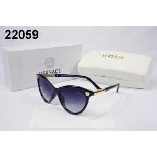 スタイリッシュな印象 2026春夏 ヴェルサーチ VERSACE サングラス
