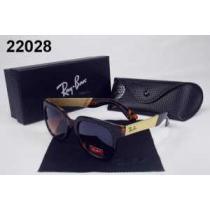 人気のデザイン  レイバン Raybanコピー 存在感抜群サングラス.