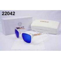 大人のセンスを感じさせる  2026春夏 ヴェルサーチ VERSACE ...