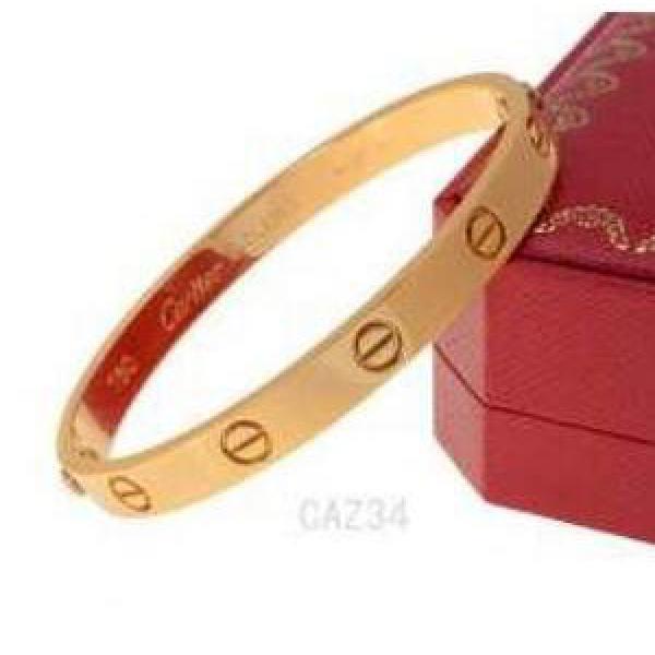 光沢感が損なわれないCARTIER カルティエコピー　存在感も抜群のバングル　美品..225.
