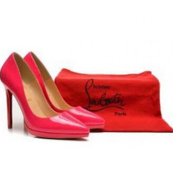 女らしさ引き立ているChristian Louboutinクリスチャンルブタン 大人クールなエレガントレディースパンプス.