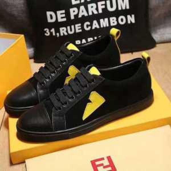 2026春夏 値下げ！ フェンディ FENDI ランニングシューズ