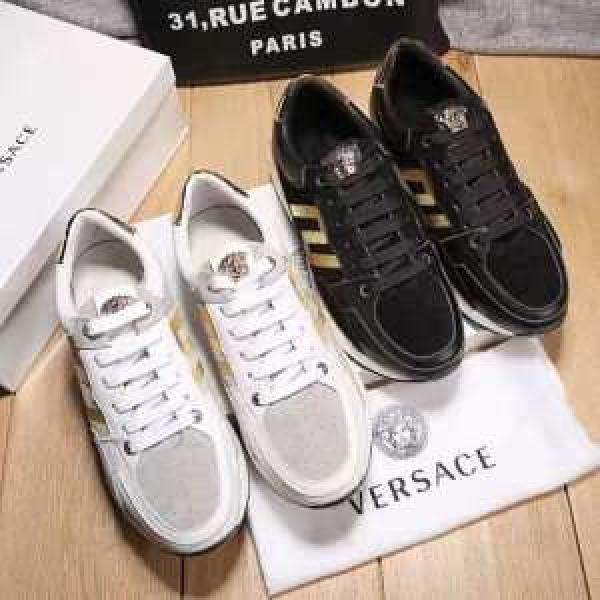 大人気ヴェルサーチ VERSACE マニッシュ感を添えるスニーカー 2色可選